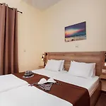 Aurora Lejlighedshotel Potos