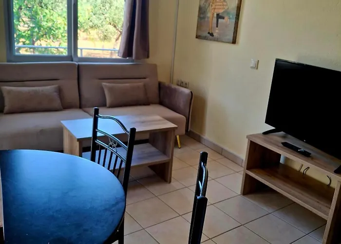 Ξενοδοχείο με διαμερίσματα Aurora Ποτός