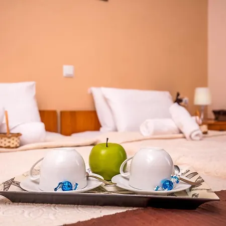 Aurora Aparthotel *